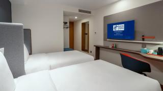 Holiday Inn Express Qingdao City Center by IHG - 1