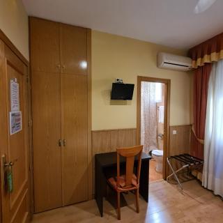 Hostal Oporto - 7