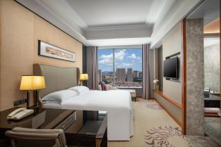 Crowne Plaza Huizhou by IHG - 5