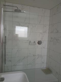 Petite Anchorage - 5