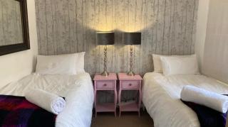 Charming Sea Side Sun Apartment - 2