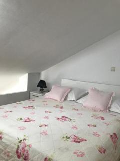 Gallery for two, near the beach and the center of Jelsa - 1