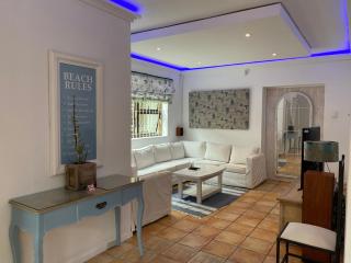 Charming Sea Side Sun Apartment - 8