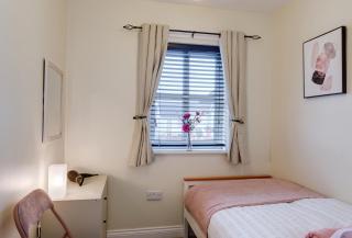 Comfortable 3 bed home LINCOLN - 8