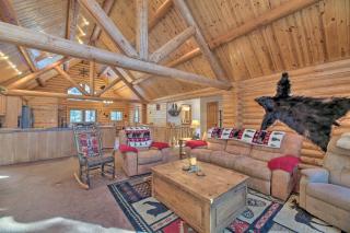 Deck and Grill Rustic-Mod Show Low Cabin - 5