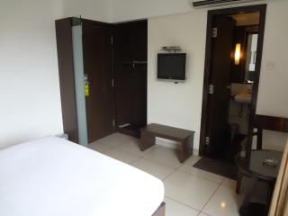 Shantai Hotel - Pune - 3