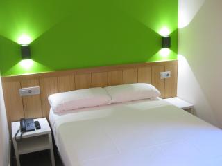 The Book Factory Hostel by gaiarooms - 2