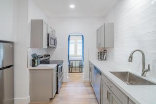 Plush 2-bed apt in Riverside Heights! - 5