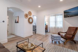 Plush 2-bed apt in Riverside Heights! - 7