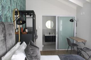 The Executive Bed and Breakfast - East London - 3