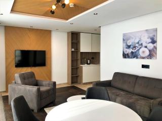 Apart & Spa Zoned - 5