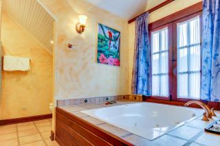 Mahogany Hall Gold Standard Certified - San Ignacio - 6
