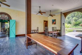 Mahogany Hall Gold Standard Certified - San Ignacio - 6