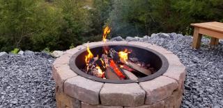 Ridge View Lodge - Nature and Mountain View - Hot tub - Firepit - Yard - Games - 4