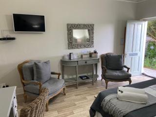 Cape Karoo Guesthouse - 1