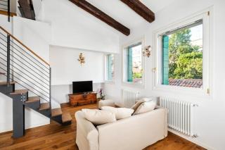 Guggenheim Luxury Suites By Bricola Apartments - Venezia - 9