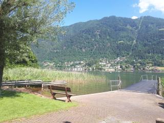 LB2 Seeappartement Haus Landskron mit direktem Seezugang am Ossiachersee - 2