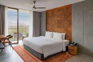 Radisson Resort and Spa Lonavala - Lonavala - 4