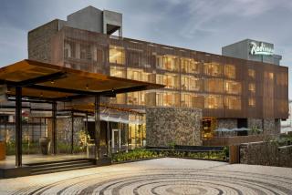 Radisson Resort and Spa Lonavala - Lonavala - 9