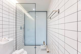 Modern 2BR Duplex Downtown by Art District by LovelyStay - Porto - 2