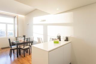 Modern 2BR Duplex by Art District by LovelyStay - 8