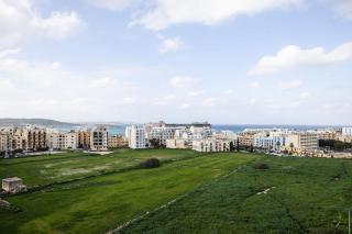 Modern - Central - Close to Beach - 5 Star rating APT - St Paul's Bay - 3