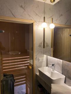 Family & Business Sauna Tężnia Apartments No14 Leśny nad Zalewem Cedzyna - 1 Bedroom with Private Sauna, Bath with Hydromassage , Terrace, Parking, Catering Options - Kielce - 3