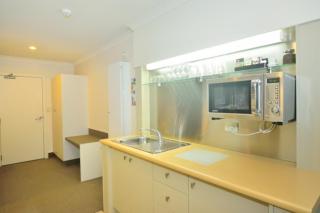 Senator Motor Inn - 9