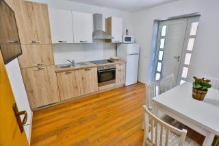 Apartments Lenka - Sutivan - 0