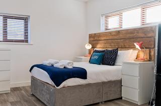 En-suite, Parking, Fully Equipped Kitchen! - 6