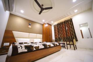 Hotel Royal Phoenix - 8