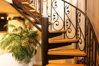 Top Center Vintage Sofia Condo - 2