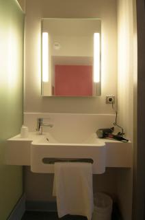 B&B HOTEL La Rochelle Beaulieu Puilboreau - Puilboreau - 1