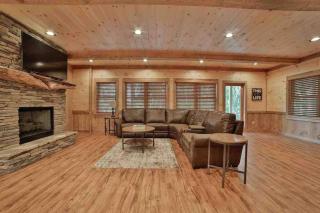 Mountain Hideaway with Hot Tub & Fire Pit - 5