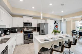 NEW Magically Themed Condo w Pool View - Kissimmee - 8