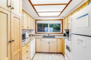 Blue Sea Oceanfront Cottage - Oceanside - 1