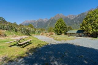 Eglinton Valley Camp - Te Anau Downs - 9