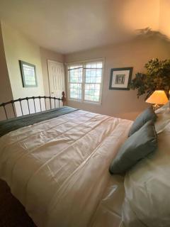 NEW Contemporary Chalet 5 Bed/3 Bath in Split Rock - Lake Harmony - 8