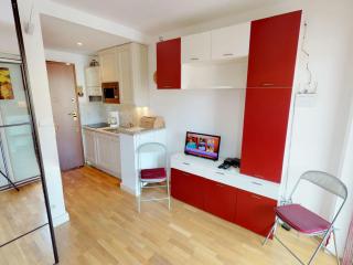 Studio au dernier étage avec terrasse, parking privé, clim, et wifi - centre ville et plage à proximité - FR-1-196-234 - Menton - 7