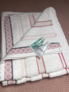 Luxurious & Spacious 5 Bedroom Property - 1