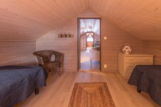 Arctic Oasis Haven - 3