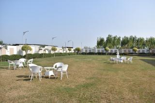 Bedi's Dream Land Hotel & Resort - Ayodhya - 2
