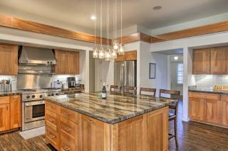 11 Mi to Phoenix Tempe Escape with Patio and Bar! - 2