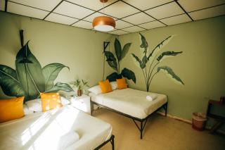 Hostal & Café Travelers - 8