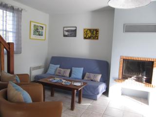 KER-ROHEN SUROIT - Bangor - 1