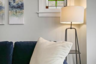 Radiant & Airy 2BR Apartment near Shops - Springfield 2 REP - Chicago - 9