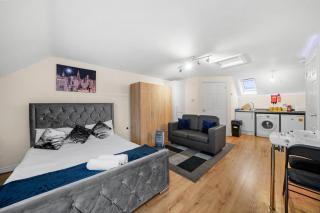 Lt Properties studio apartment Central Luton - 6