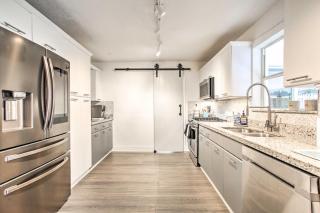 Tropical Home with Outdoor Oasis 2 Mi to Beach - Fort Lauderdale - 1