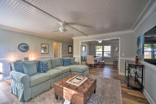 Charming House with Patio, 3 half Mi to Beach! - Charleston - 8
