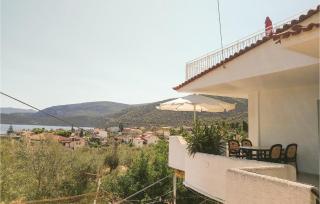 Nice Apartment In Korfos, Korinthos - 5